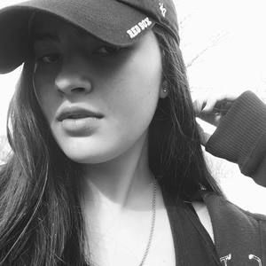 Meet your Posher, Isabela